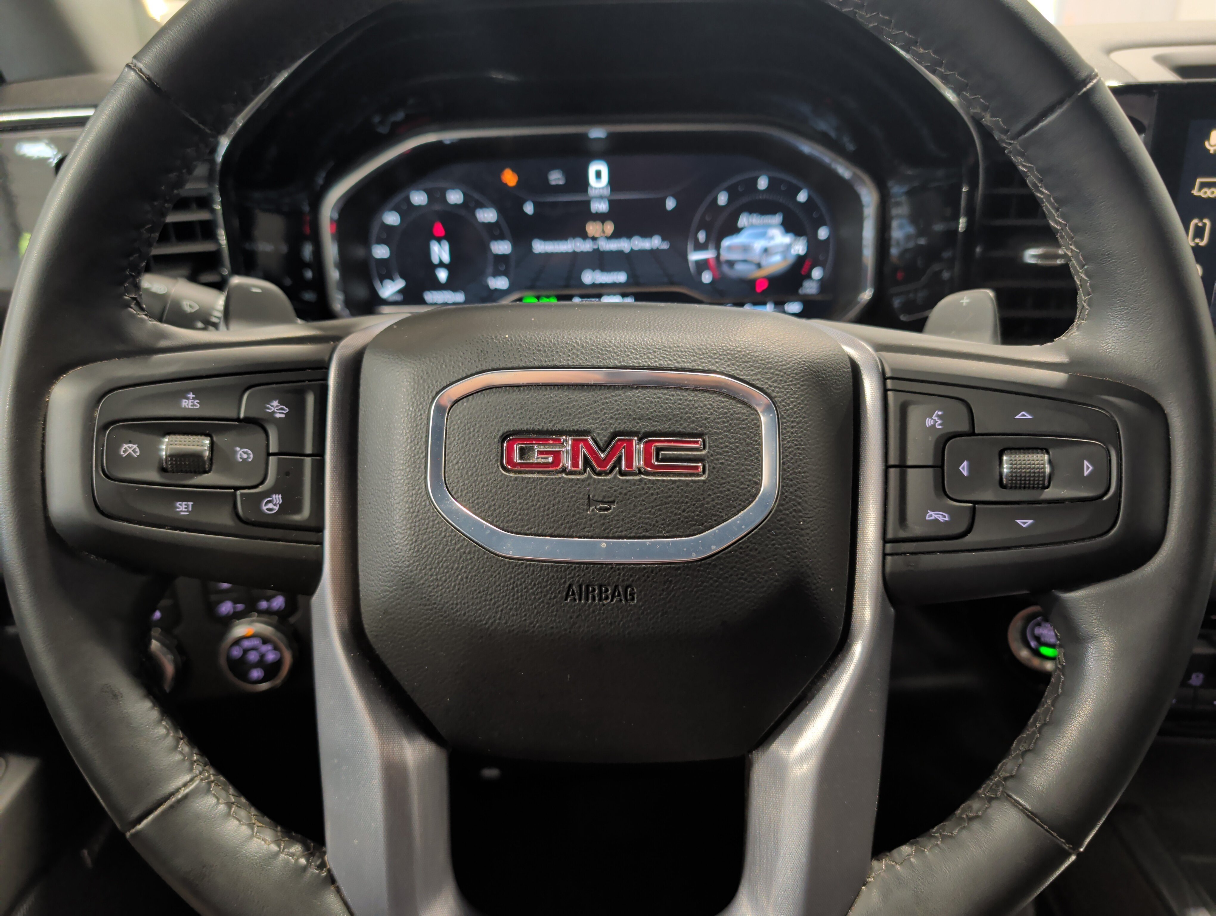 Used 2024 GMC Sierra 1500 SLT w/ SLT Premium Plus Package AWD/4WD image 10