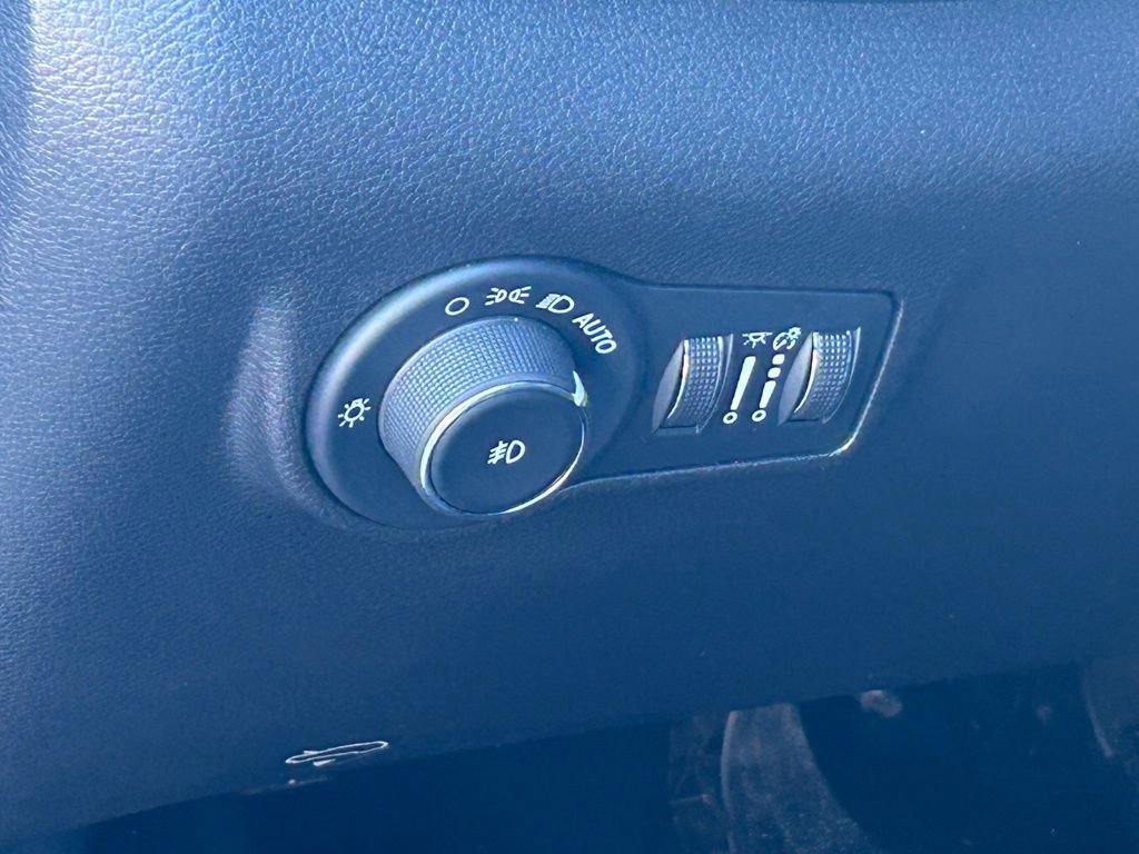 Used 2024 Jeep Compass Limited AWD/4WD image 34