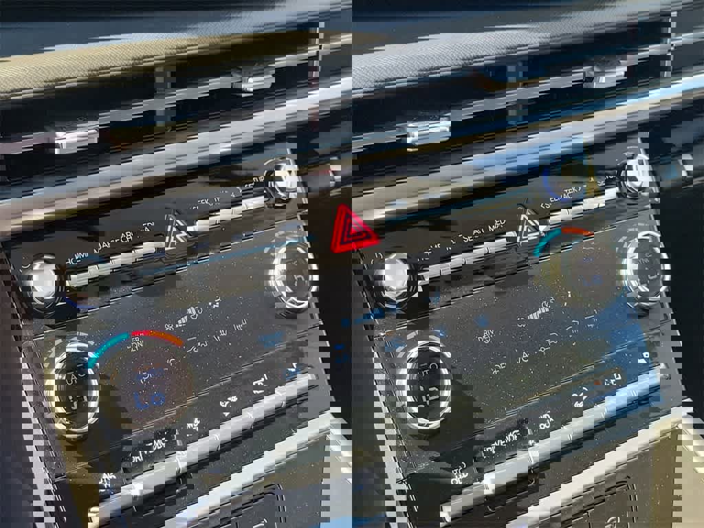 New 2026 Hyundai Santa Fe SE image 30