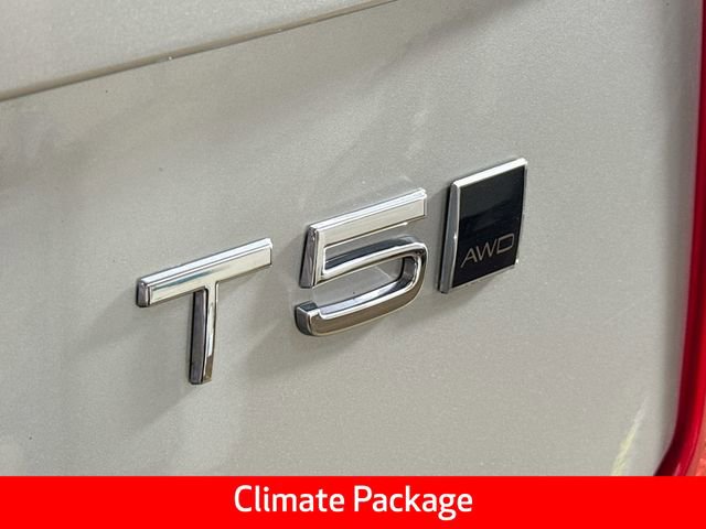 Used 2021 Volvo XC90 T5 Momentum w/ Climate Package image 3