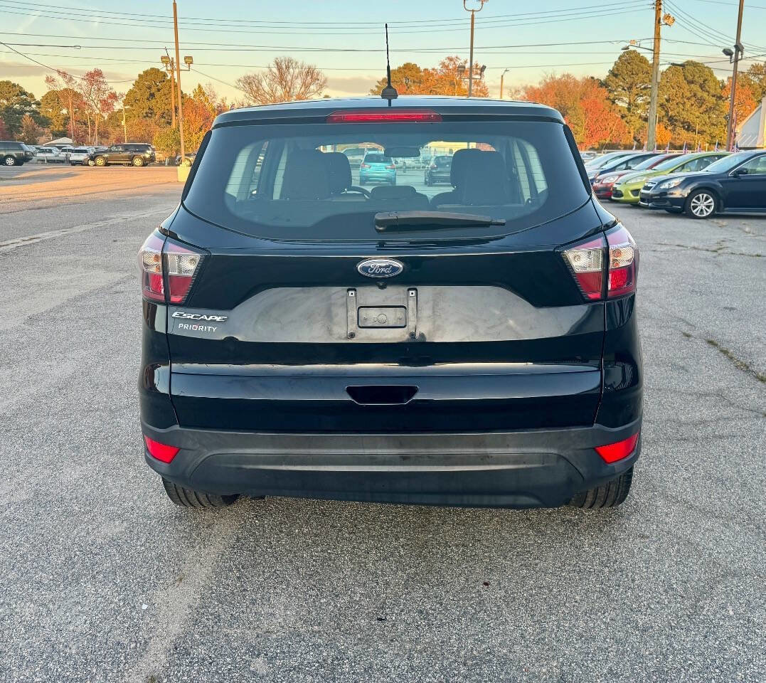 Used 2018 Ford Escape S image 8