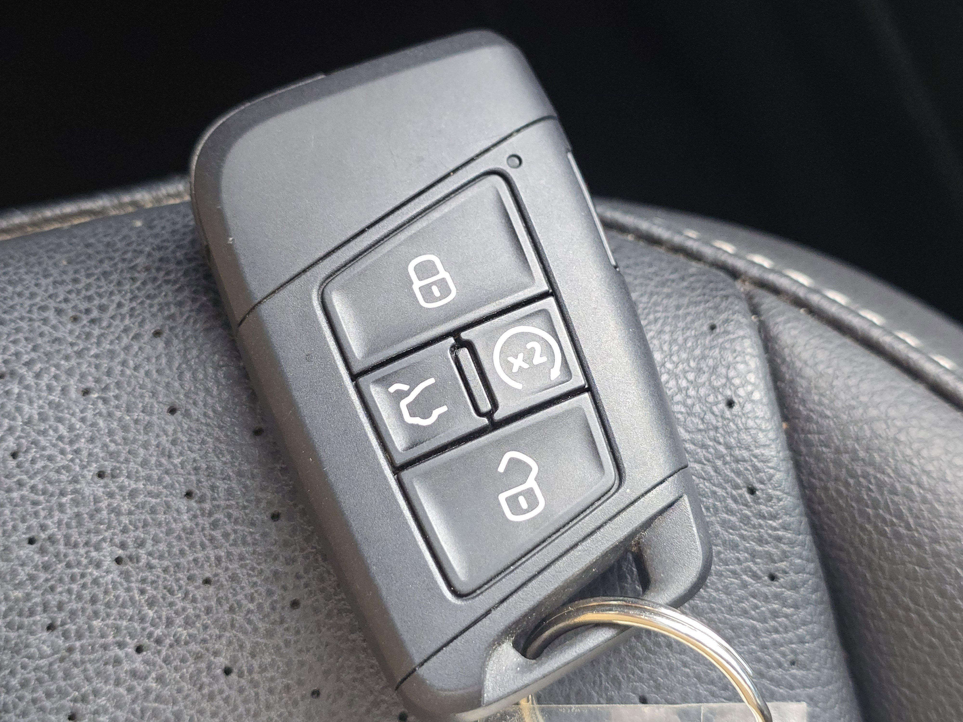 Used 2022 Volkswagen Tiguan SE image 27