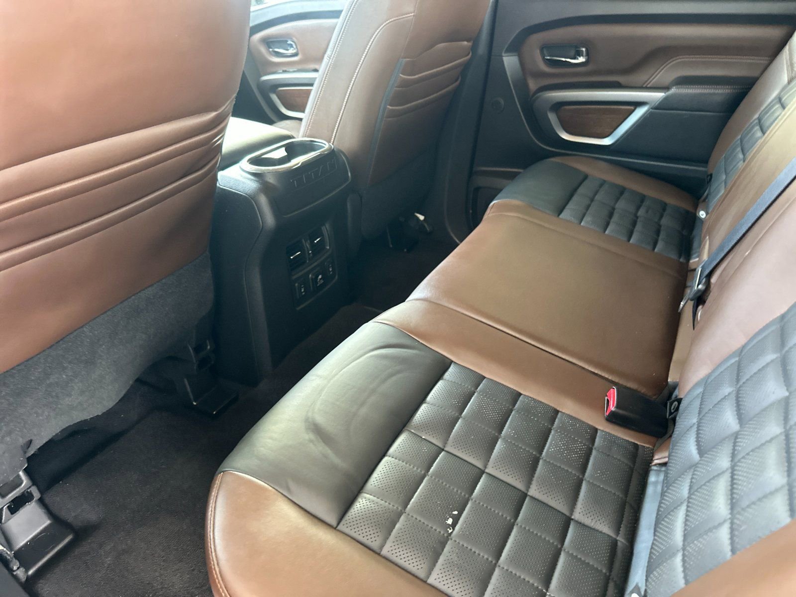 Used 2016 Nissan Titan Platinum Reserve RWD image 11