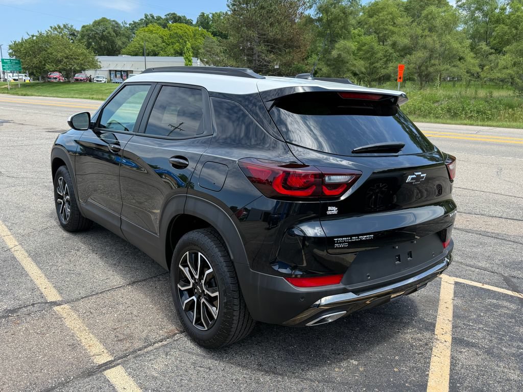 Certified 2024 Chevrolet TrailBlazer ACTIV w/ Convenience Package AWD/4WD image 3