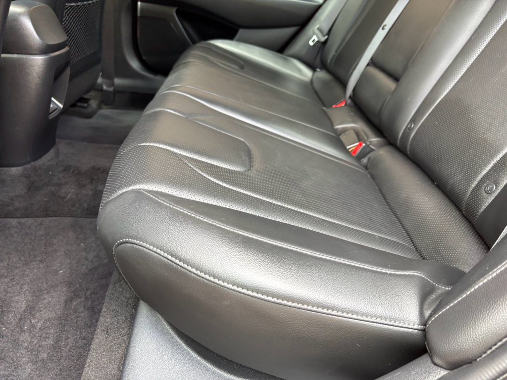 Used 2024 Hyundai Elantra Limited FWD image 17