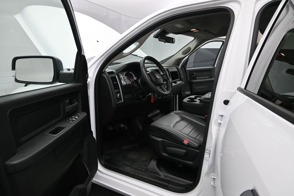 Used 2022 RAM 1500 Tradesman w/ Chrome Appearance Group AWD/4WD image 16