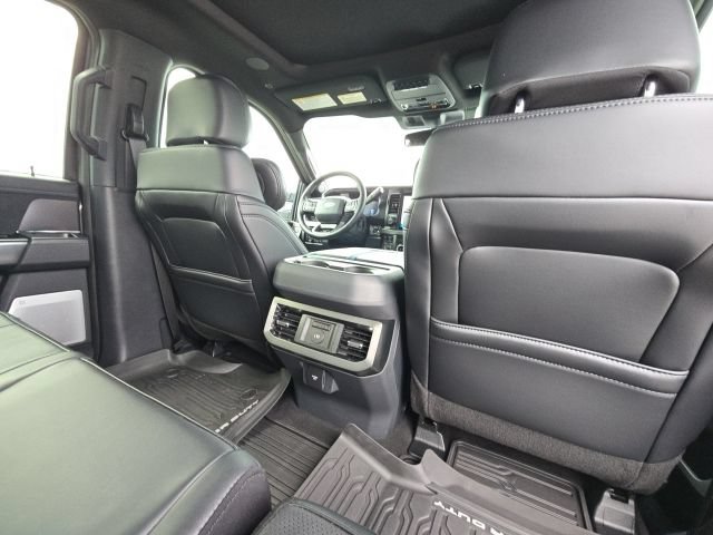 Used 2026 Ford F250 Platinum w/ Tremor Off-Road Package AWD/4WD image 18
