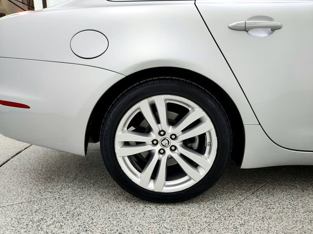 Used 2012 Jaguar XJ L image 26