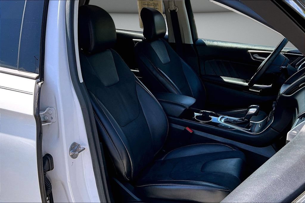 Used 2016 Ford Edge Sport w/ Equipment Group 401A AWD/4WD image 29