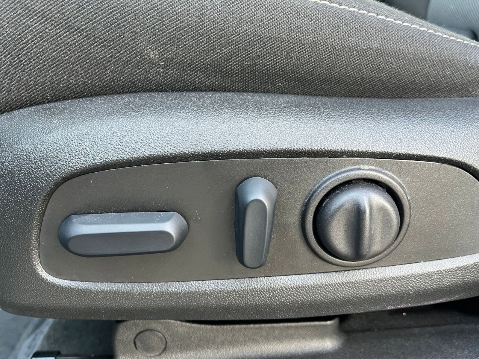 Used 2025 Chevrolet Blazer LT image 22