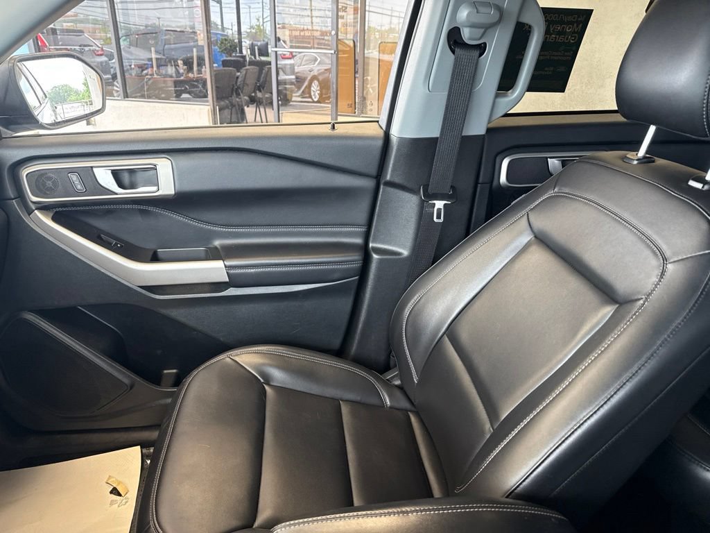 Certified 2023 Ford Explorer XLT w/ Equipment Group 202A AWD/4WD image 26