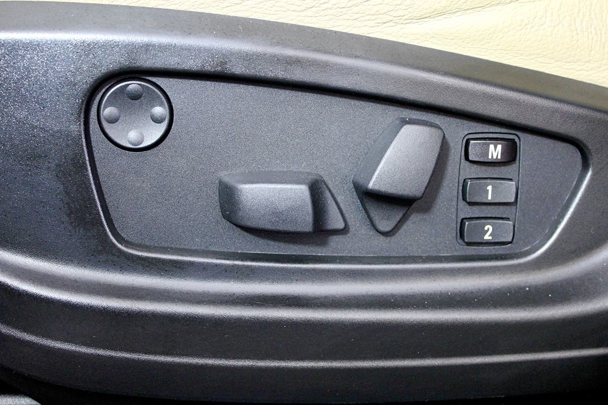 Used 2012 BMW X6 M image 18