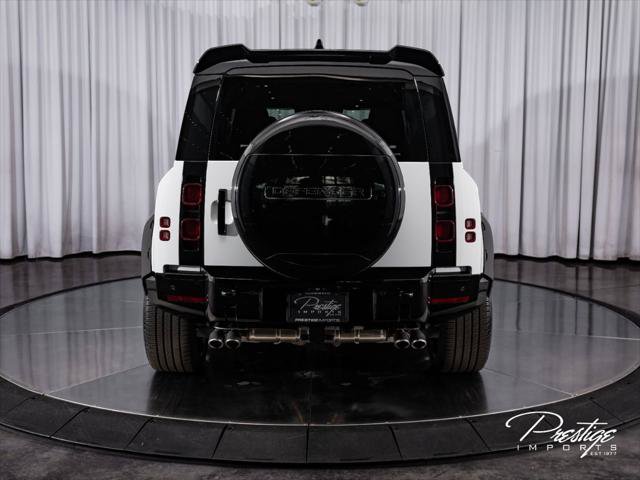 Used 2025 Land Rover Defender 110 X-Dynamic SE AWD/4WD image 12