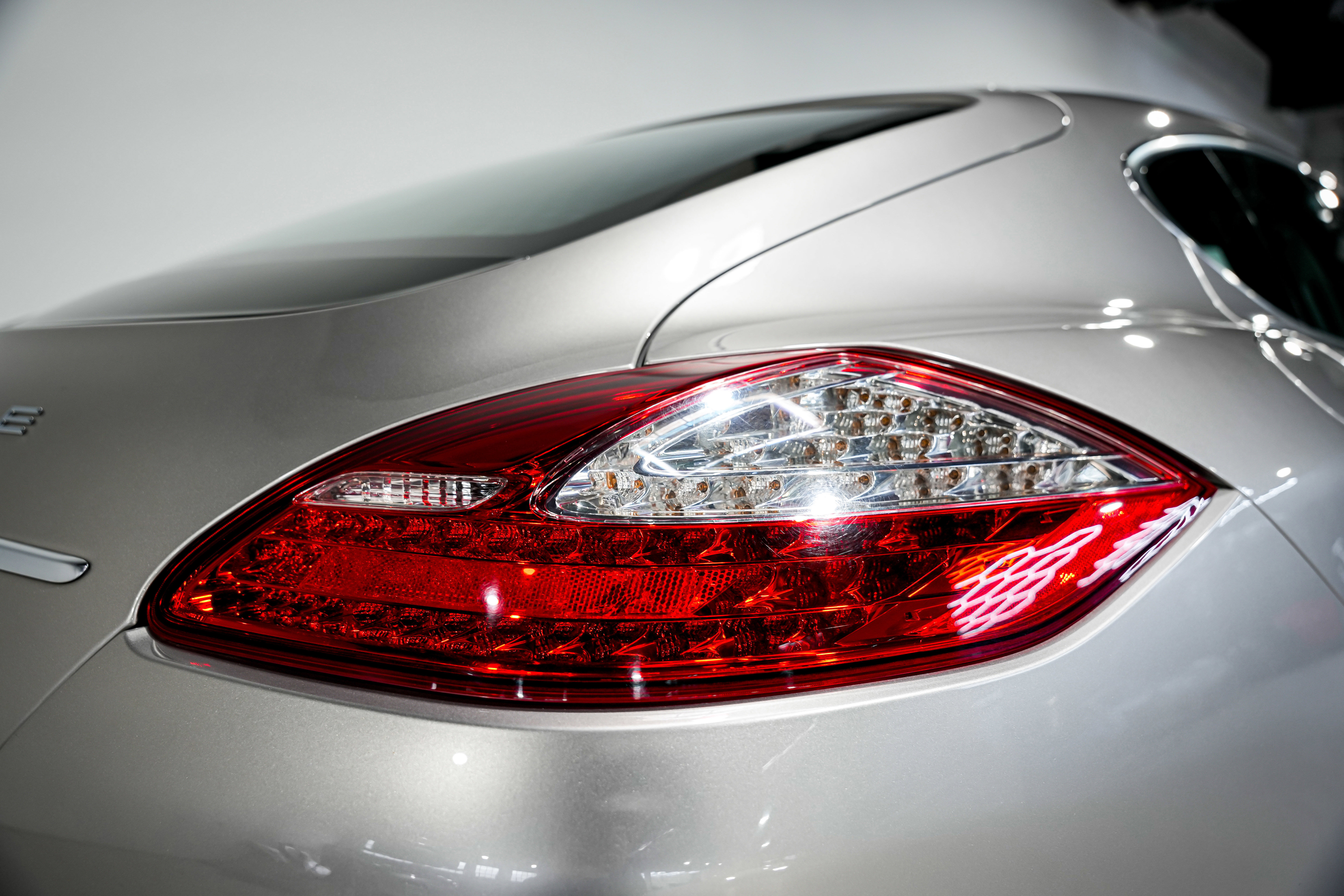 Used 2012 Porsche Panamera 4S image 42