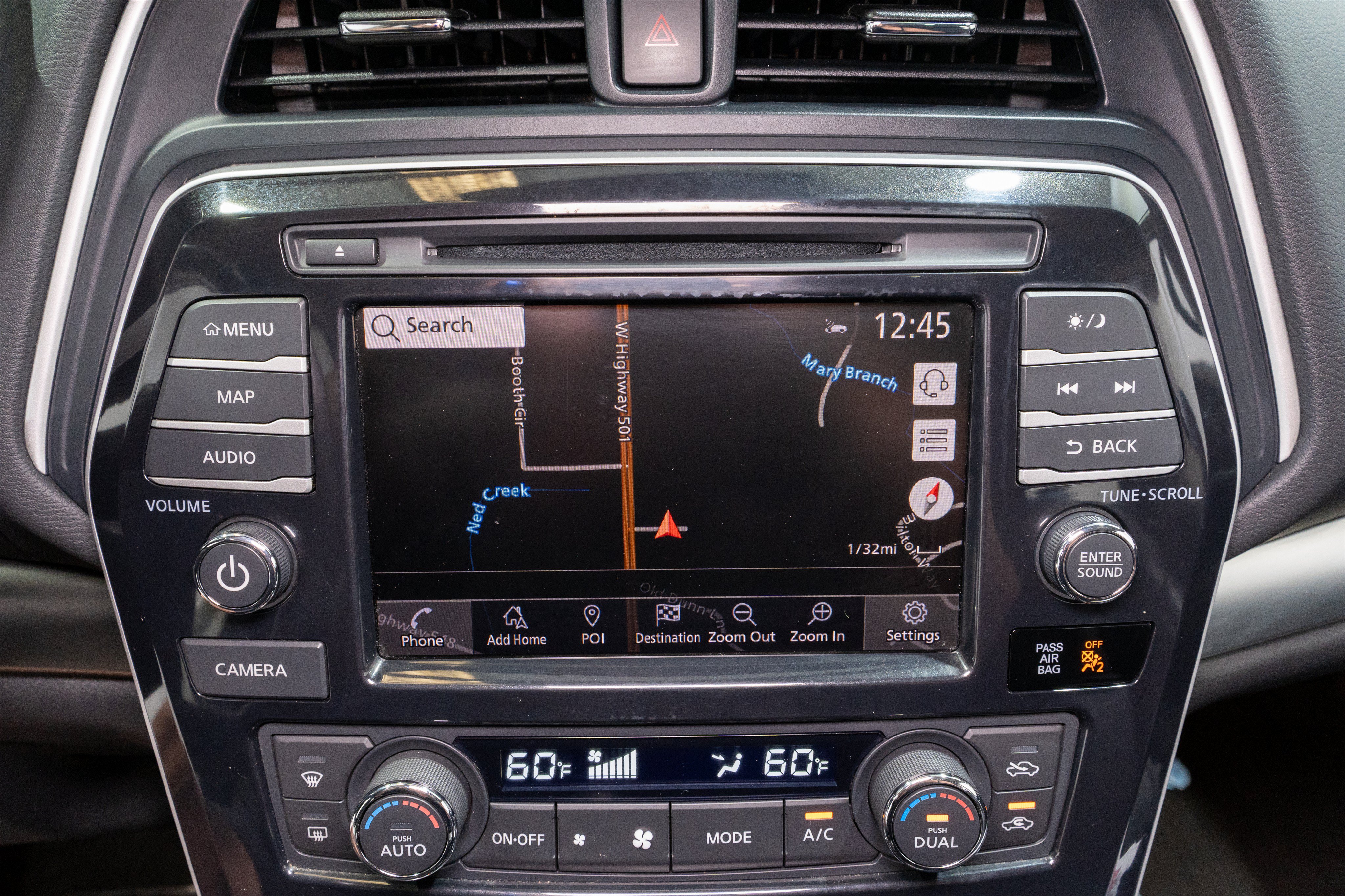 Used 2023 Nissan Maxima SL FWD image 16
