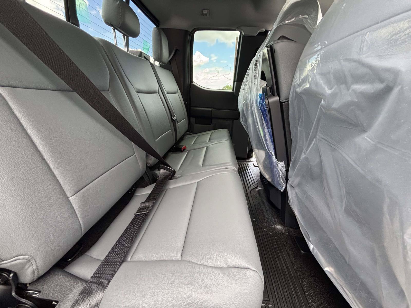 New 2026 Ford F550 4x4 Supercab Super Duty image 19