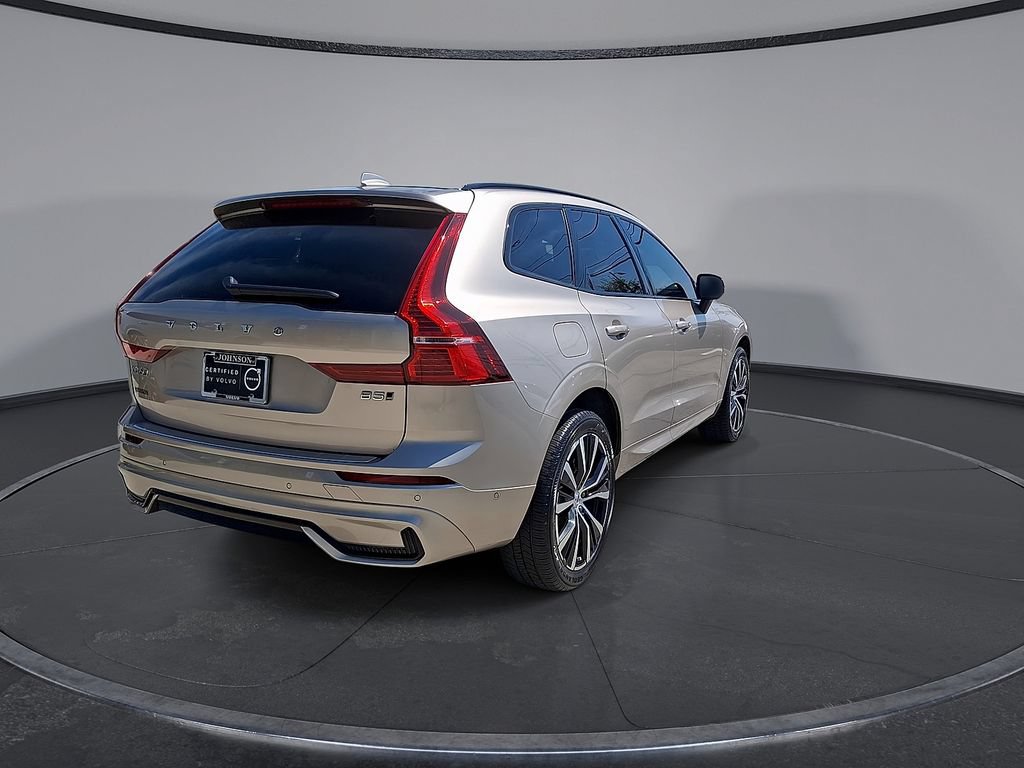 Certified 2024 Volvo XC60 B5 Ultimate w/ Protection Package Premier AWD/4WD image 8