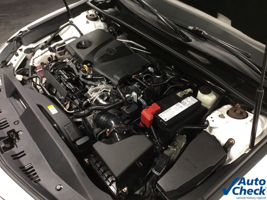 Used 2020 Toyota Camry XLE image 40