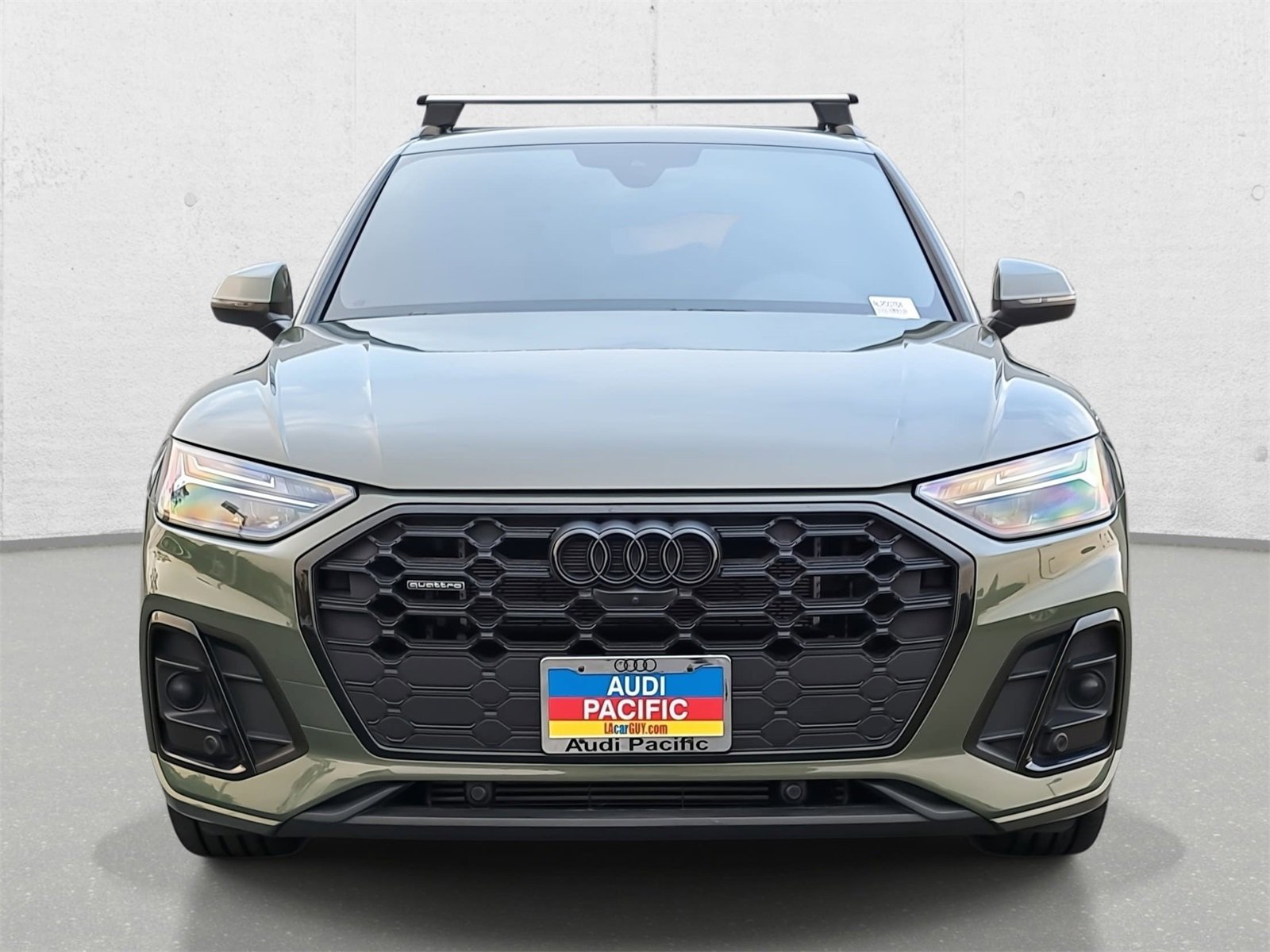 Used 2023 Audi Q5 e Premium Plus w/ Premium Plus Package image 2