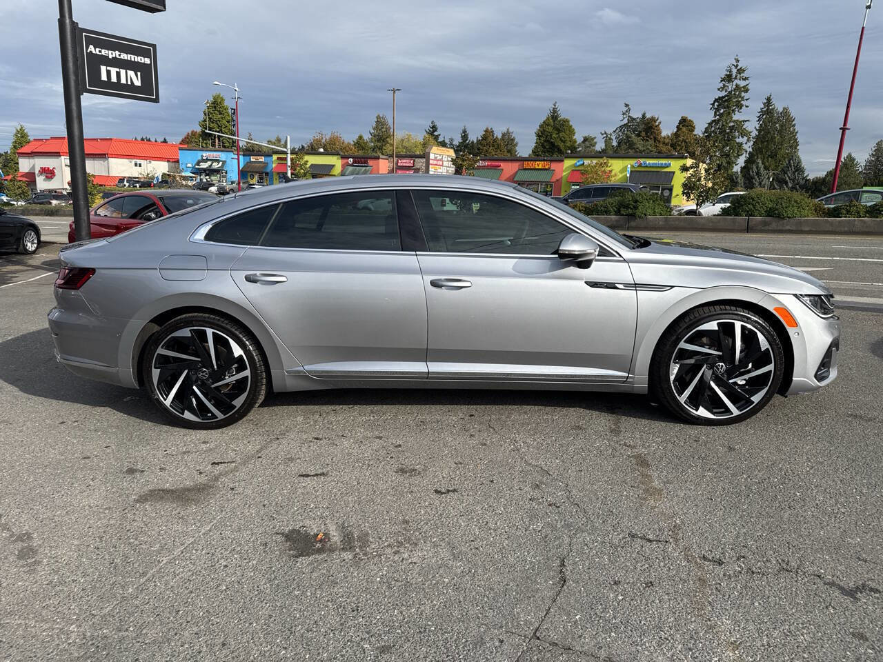 Used 2021 Volkswagen Arteon SEL Premium image 11