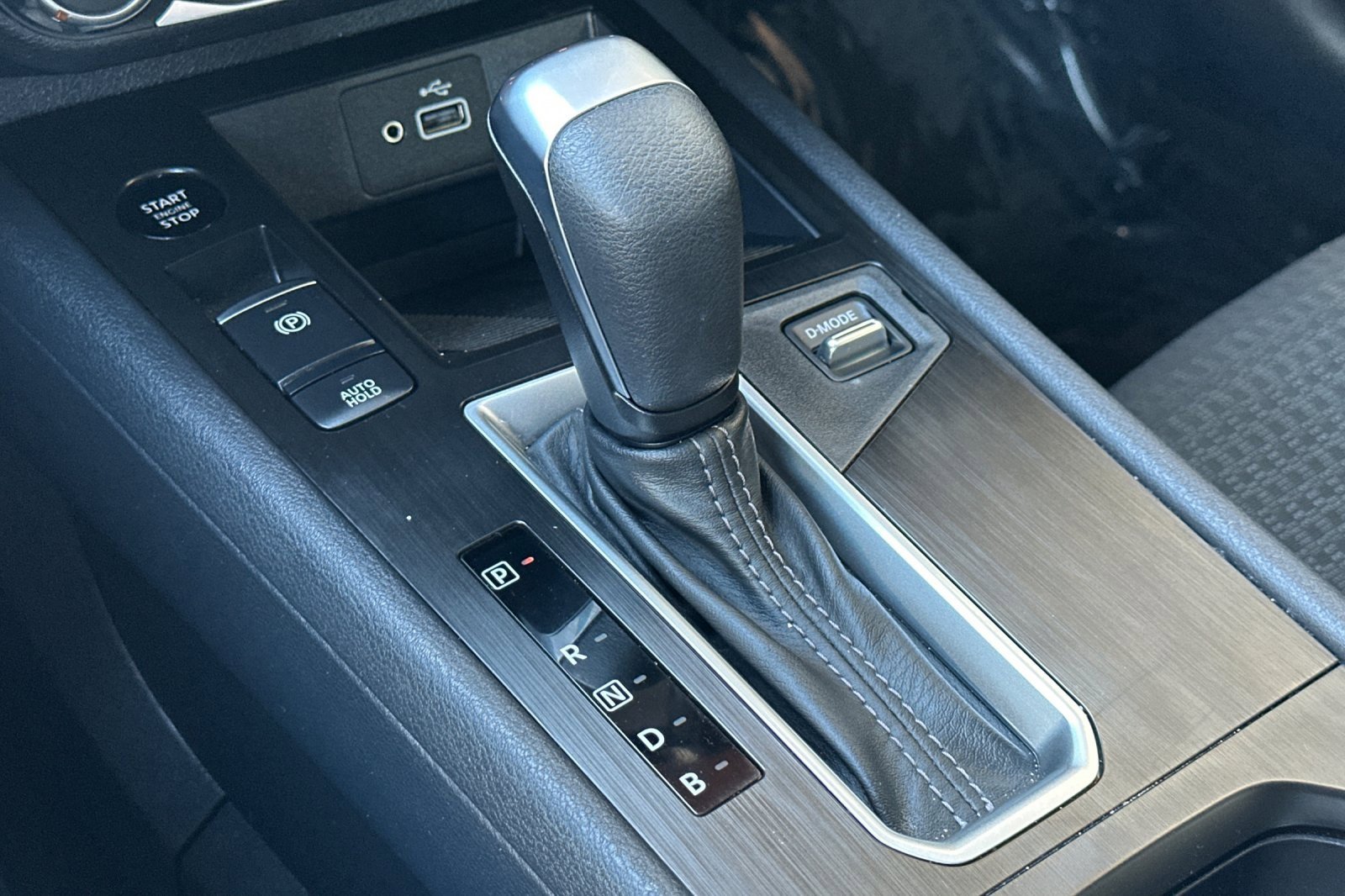 Used 2025 Nissan Kicks S image 27