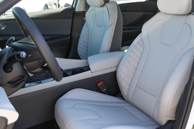 New 2026 Hyundai Elantra Limited FWD image 11