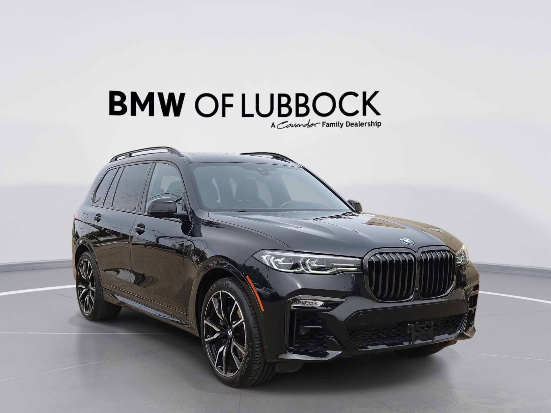 Used 2021 BMW X7 xDrive40i w/ M Sport Package AWD/4WD image 1