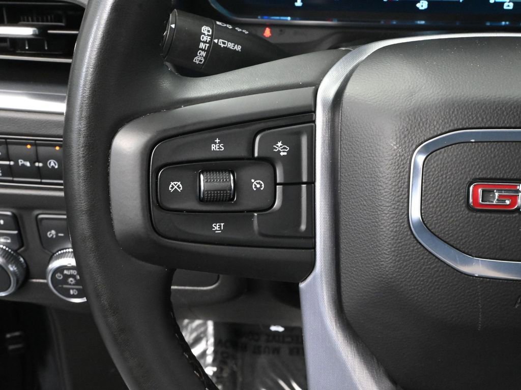 Used 2024 GMC Yukon XL SLE image 26