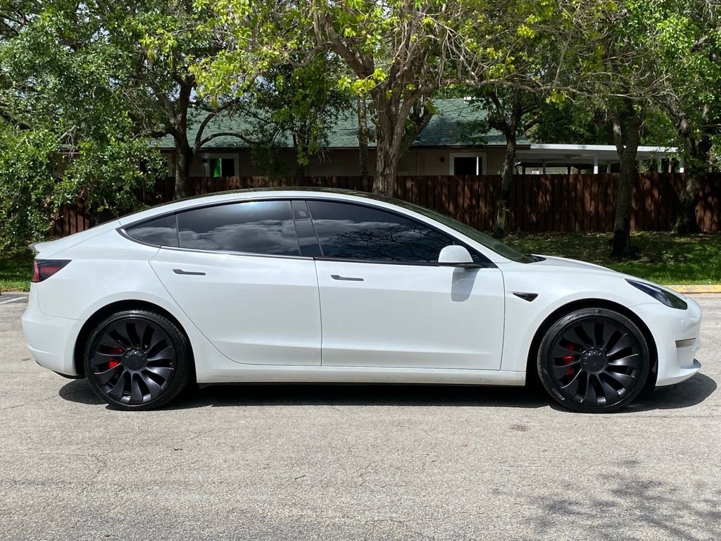 Used 2023 Tesla Model 3 Performance image 9