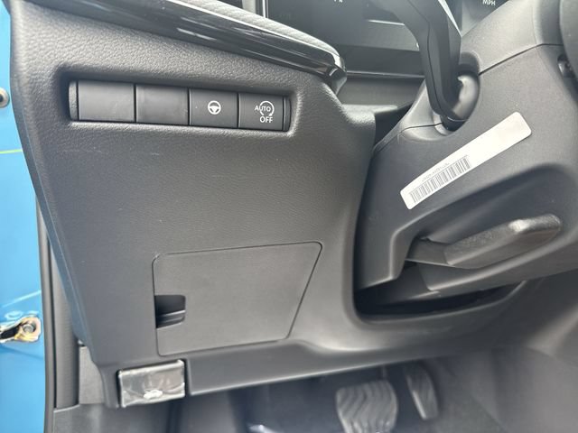 New 2026 Nissan Kicks SR FWD image 24