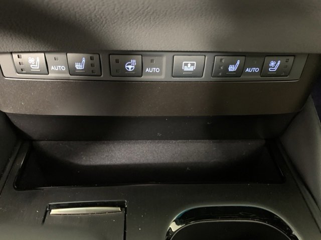 Used 2025 Lexus ES 300h w/ Accessory Package (Z2) image 31