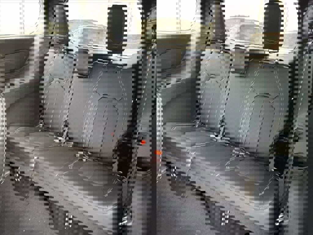 New 2026 Chrysler Pacifica Select image 7