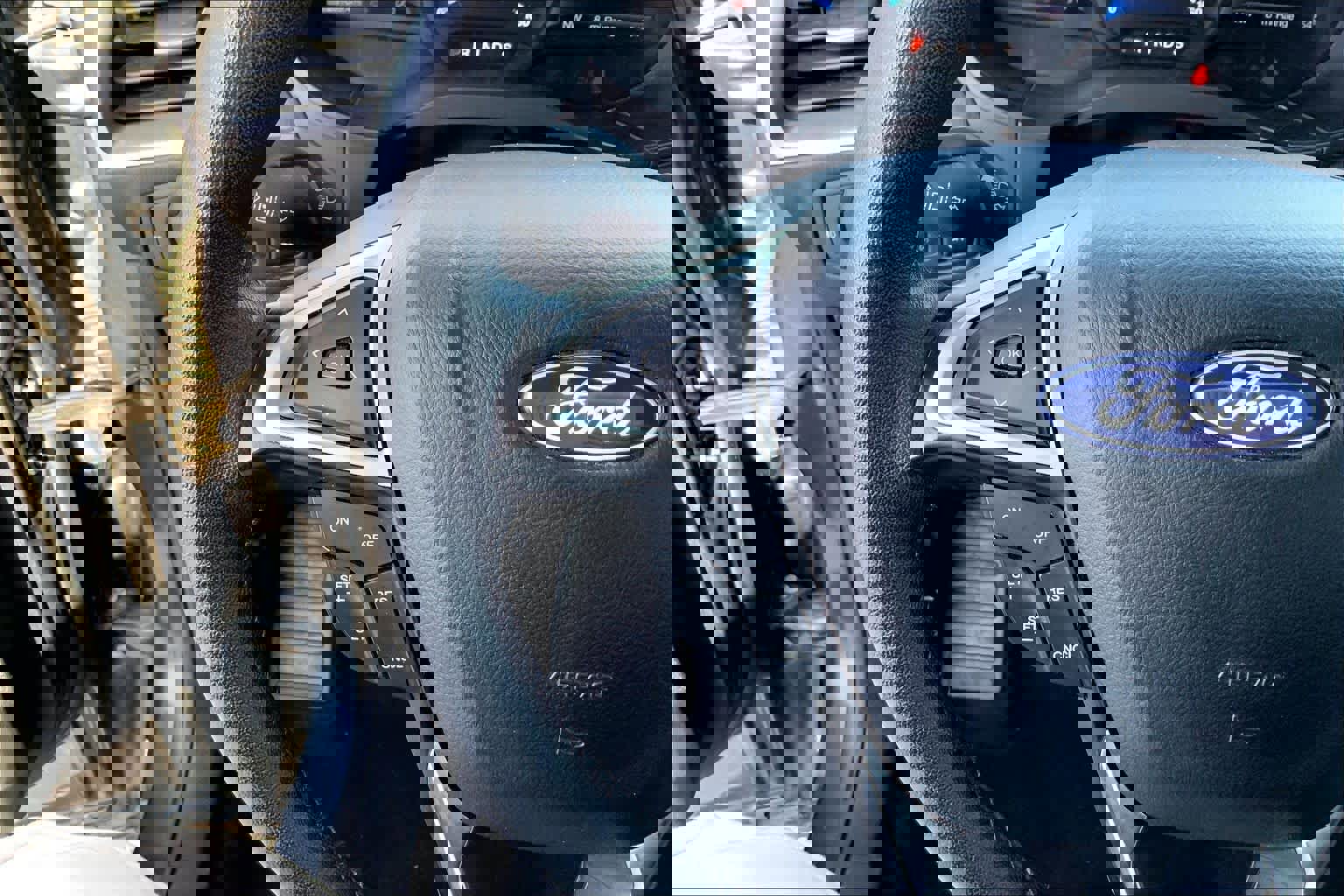 Used 2024 Ford Edge SEL w/ Convenience Package image 20