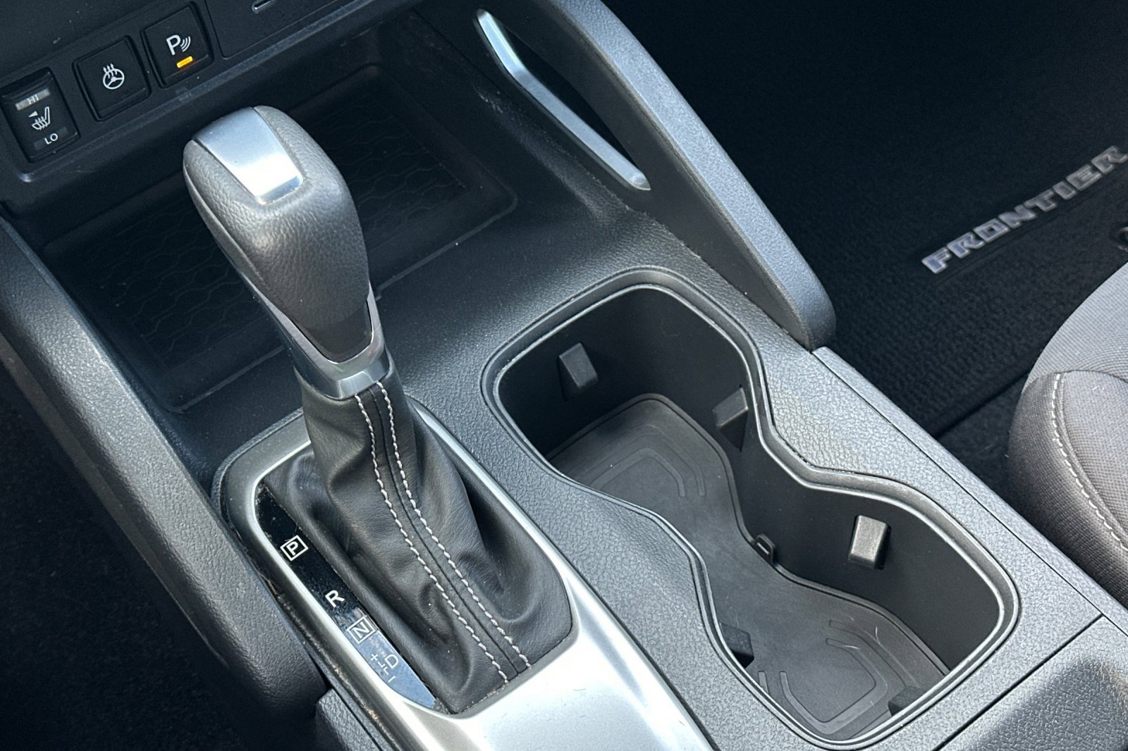 Used 2022 Nissan Frontier SV image 26