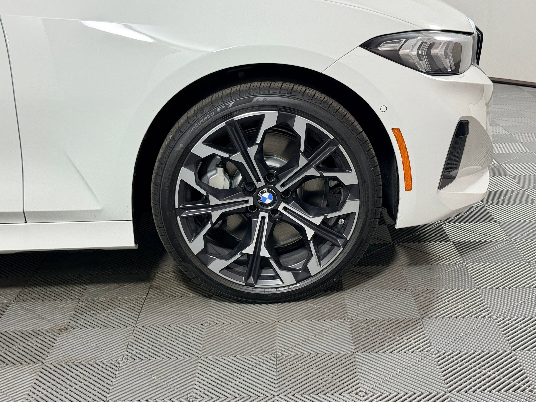Used 2026 BMW 330i xDrive Sedan w/ Premium Package AWD/4WD image 11