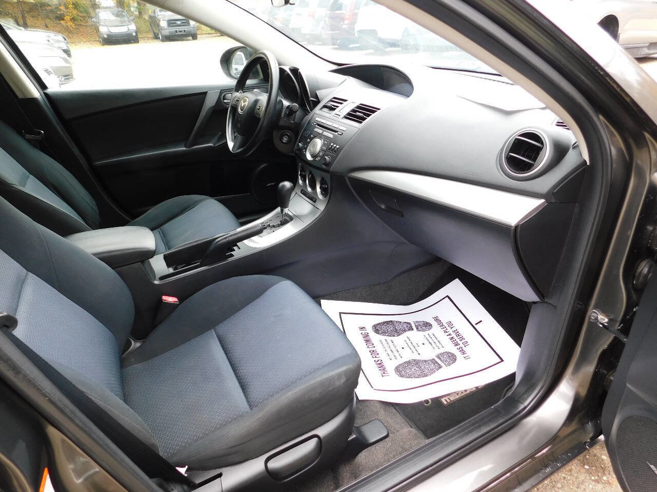 Used 2010 MAZDA MAZDA3 i Touring image 12