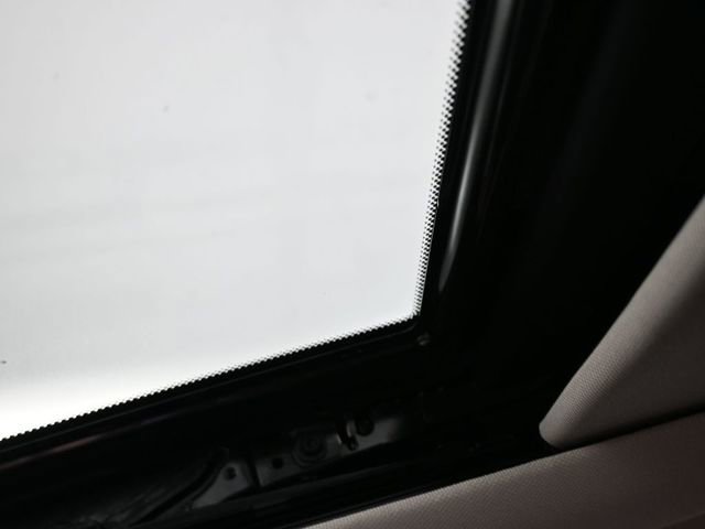 Used 2025 Nissan Pathfinder Platinum image 21