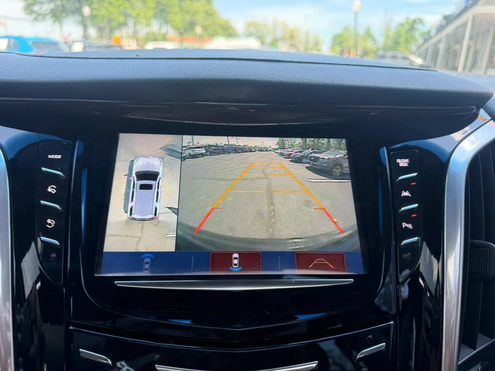 Used 2019 Cadillac Escalade Luxury AWD/4WD image 29