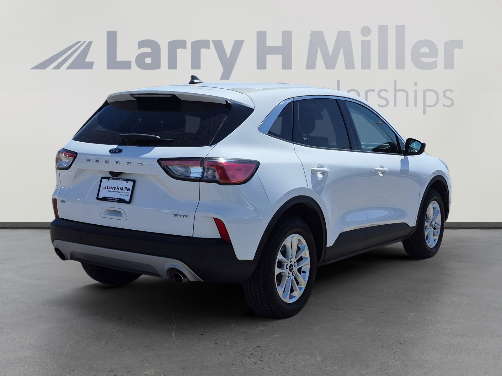 Used 2022 Ford Escape SE image 5