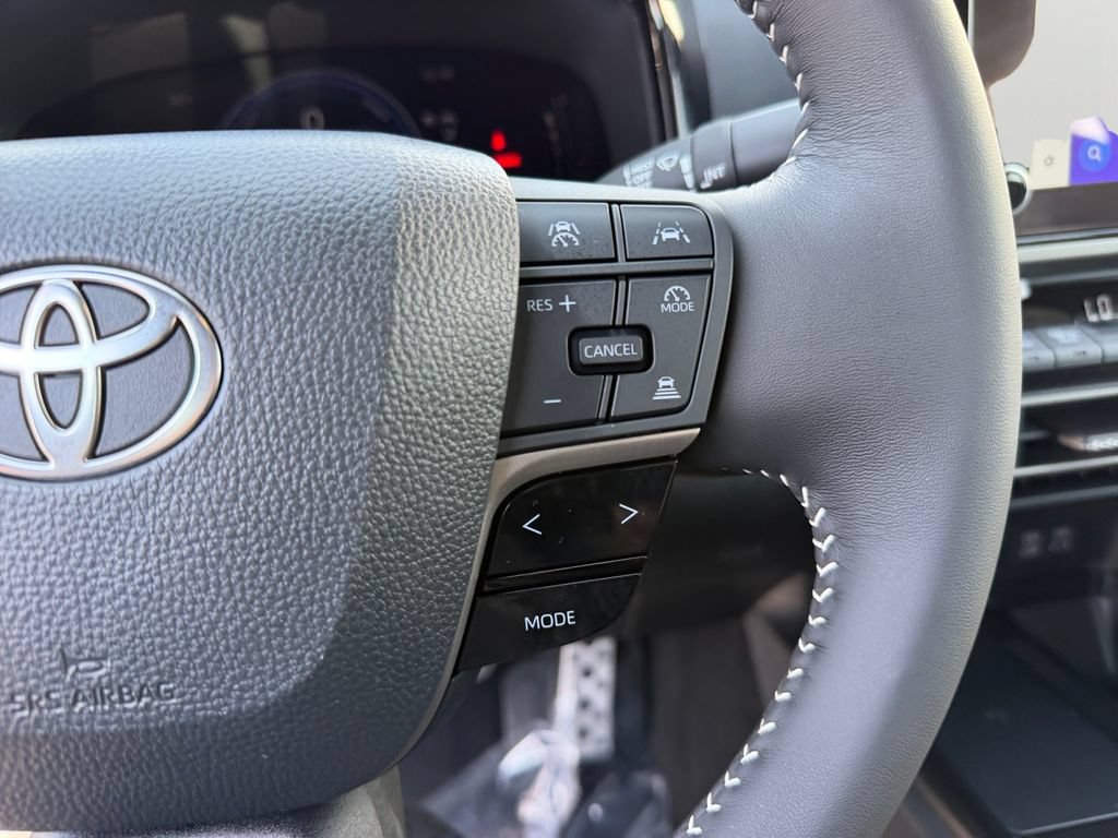 Used 2026 Toyota Camry SE w/ Convenience Package FWD image 19