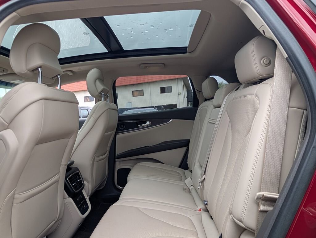 Certified 2019 Lincoln Nautilus Reserve image 12