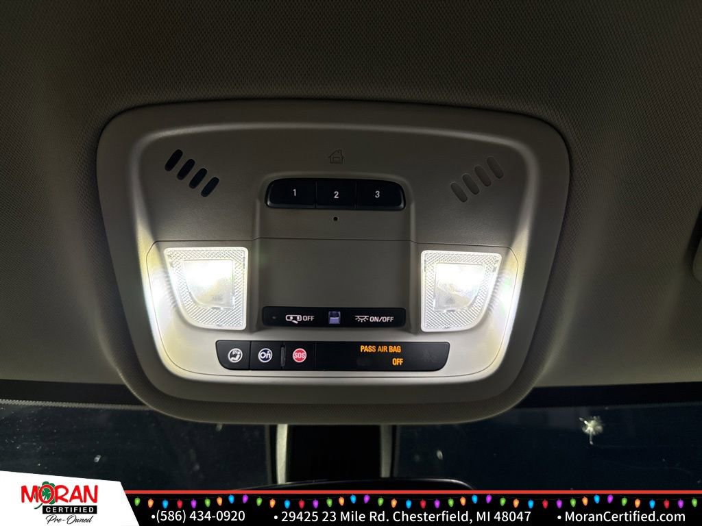 Used 2018 Chevrolet Traverse LT image 24