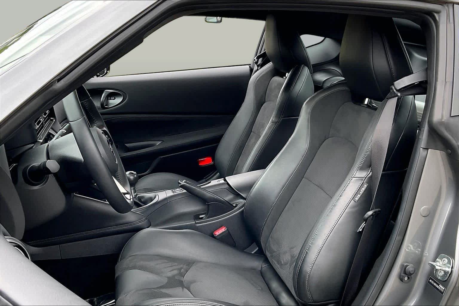 Used 2024 Nissan Z Performance w/ Floor Mat Package RWD image 7