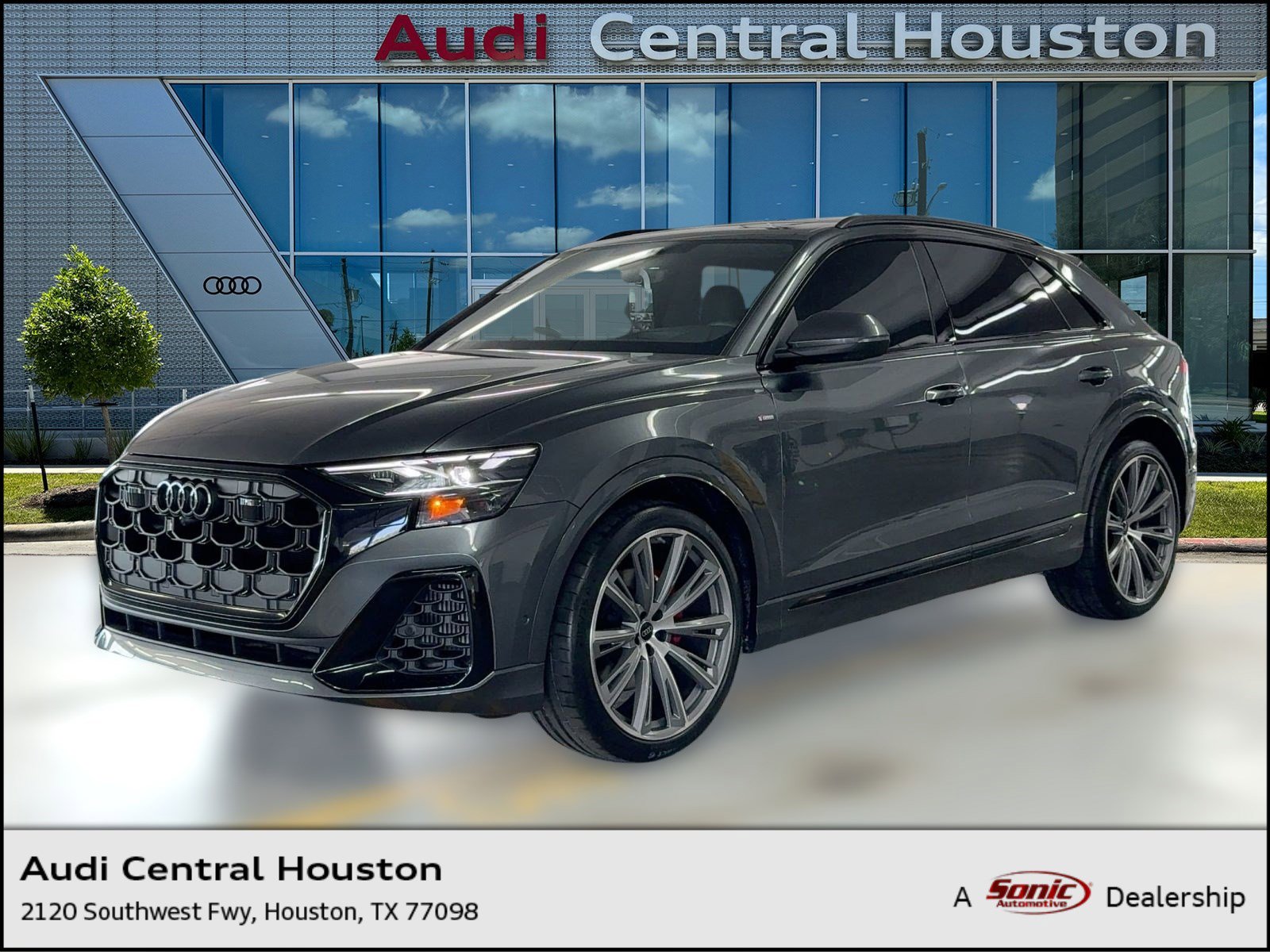 New 2026 Audi Q8 Prestige image 1