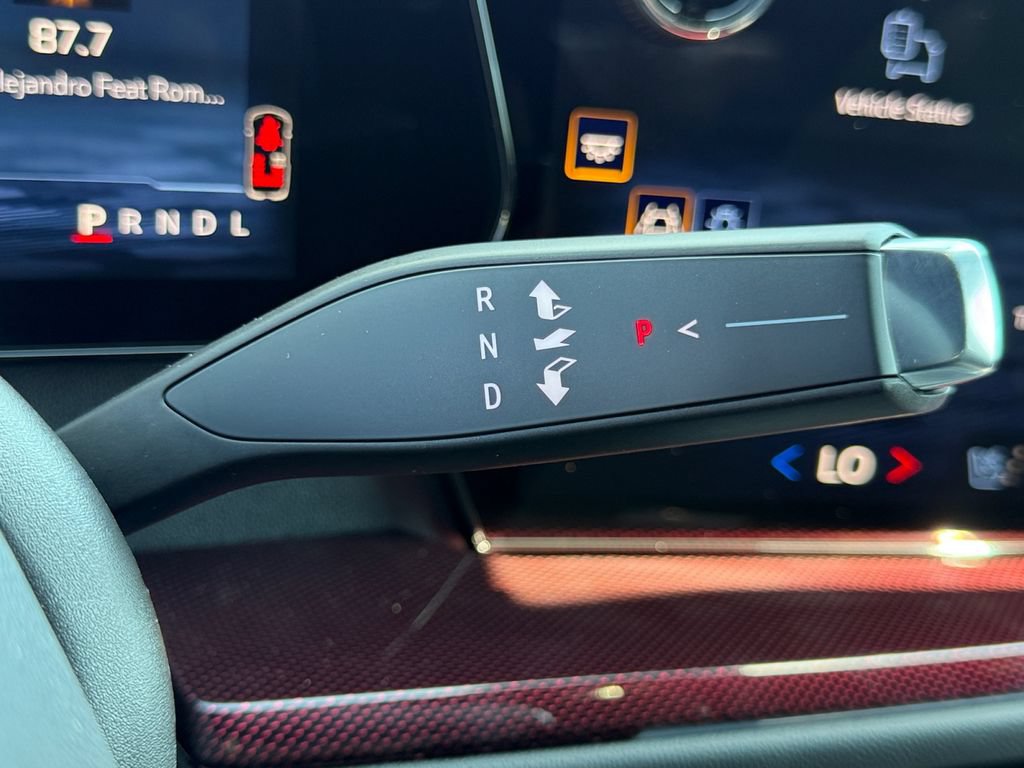 New 2027 Chevrolet Traverse RS FWD image 21