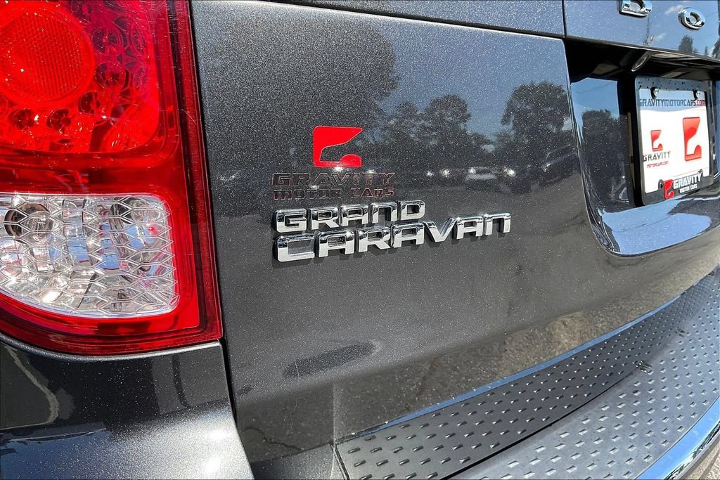 Used 2019 Dodge Grand Caravan SE FWD image 21