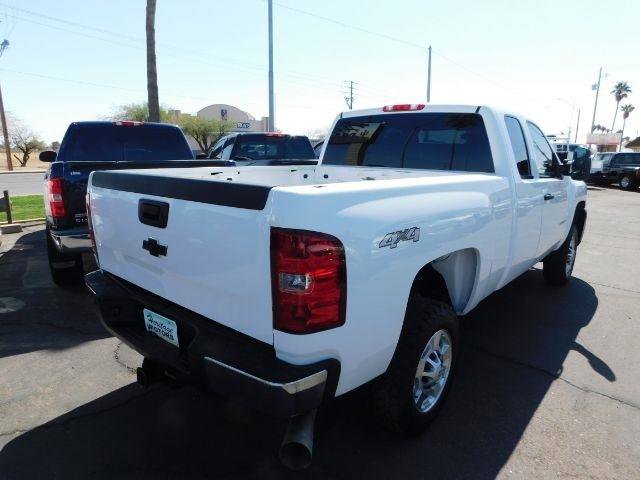 Used 2011 Chevrolet Silverado 2500 LT w/ Interior Plus Package AWD/4WD image 6