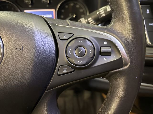 Used 2020 Buick Enclave Essence w/ Sound and Sites Package image 33
