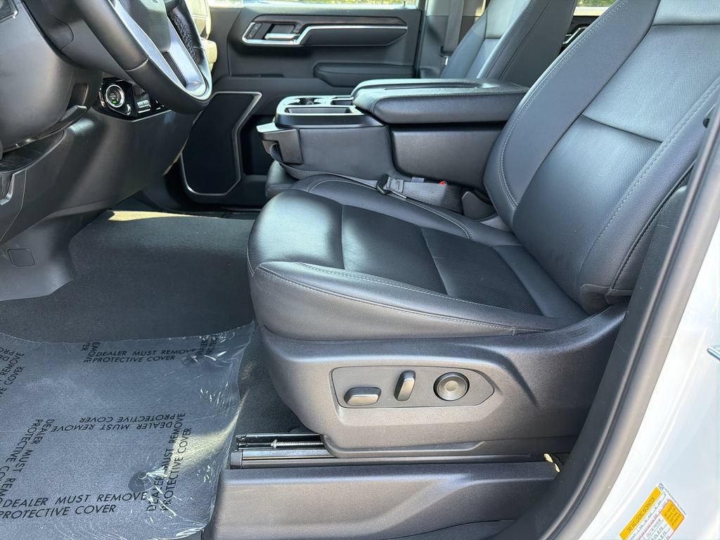Used 2026 GMC Sierra 1500 SLT AWD/4WD image 16
