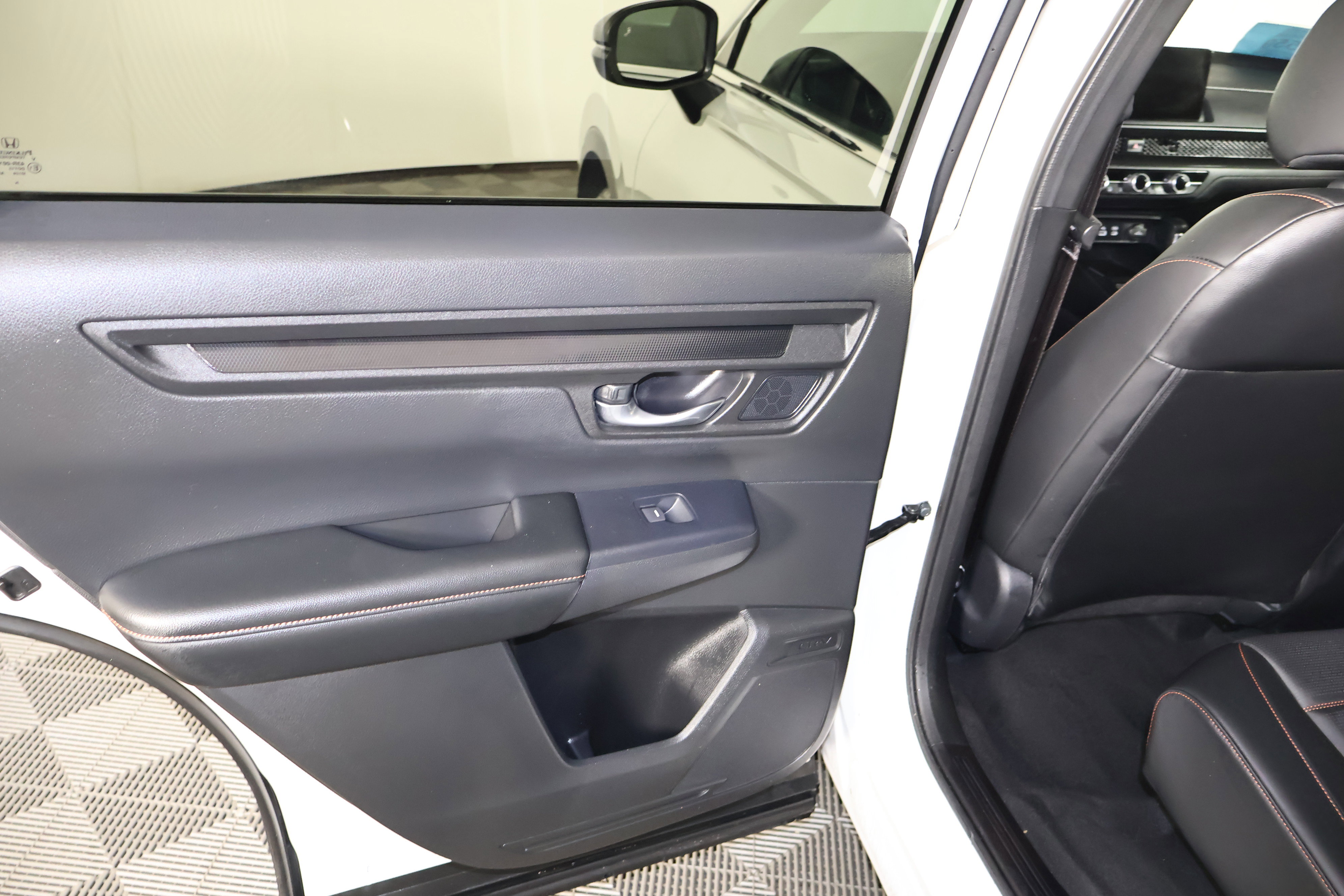 Used 2025 Honda CR-V Sport-L image 47